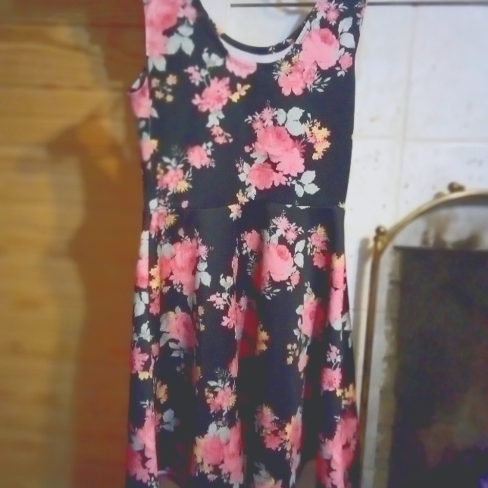 Black flower mini dr3ss